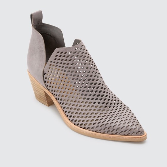 SOLD 🌈 New Dolce Vita Ankle Boots - Picture 3 of 14